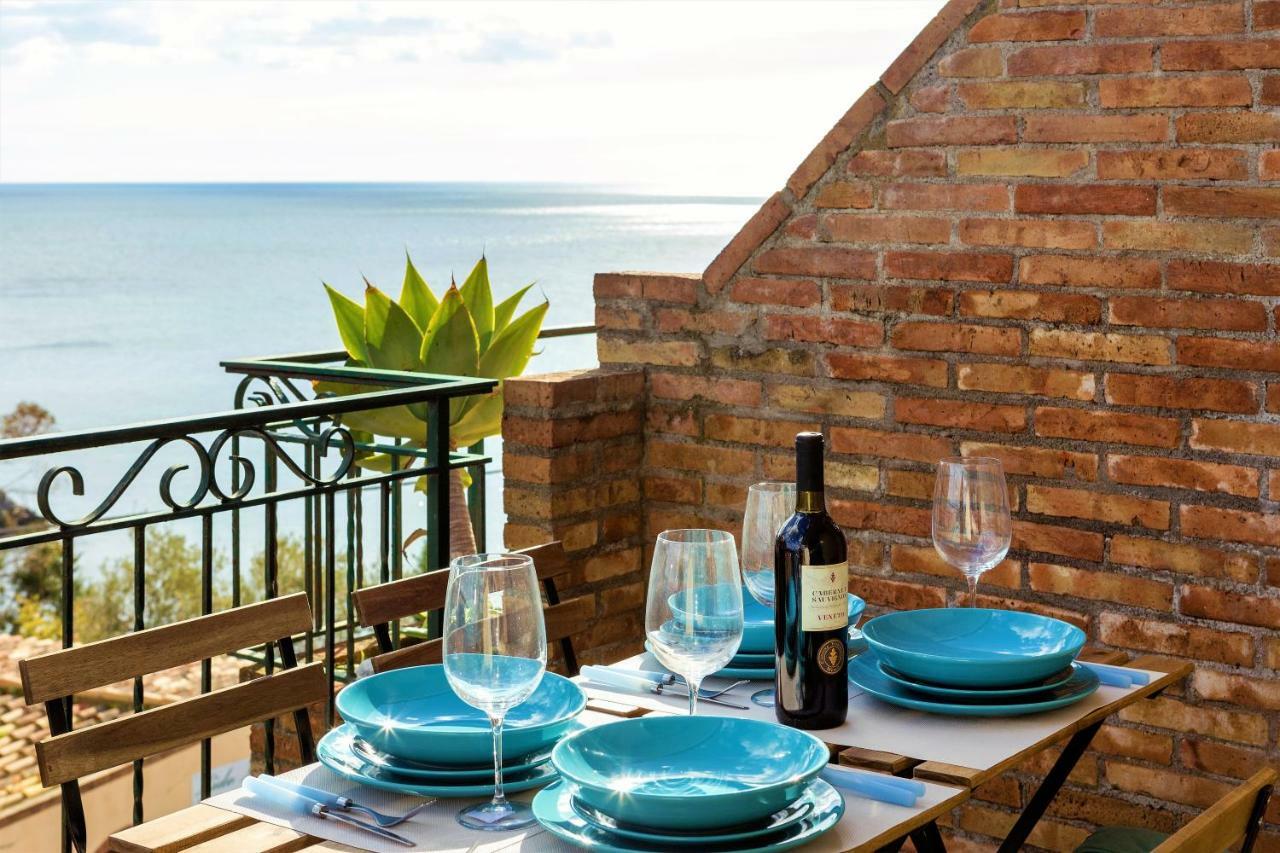 Terrasse Sur Isola Bella Apartment Taormina Exterior photo